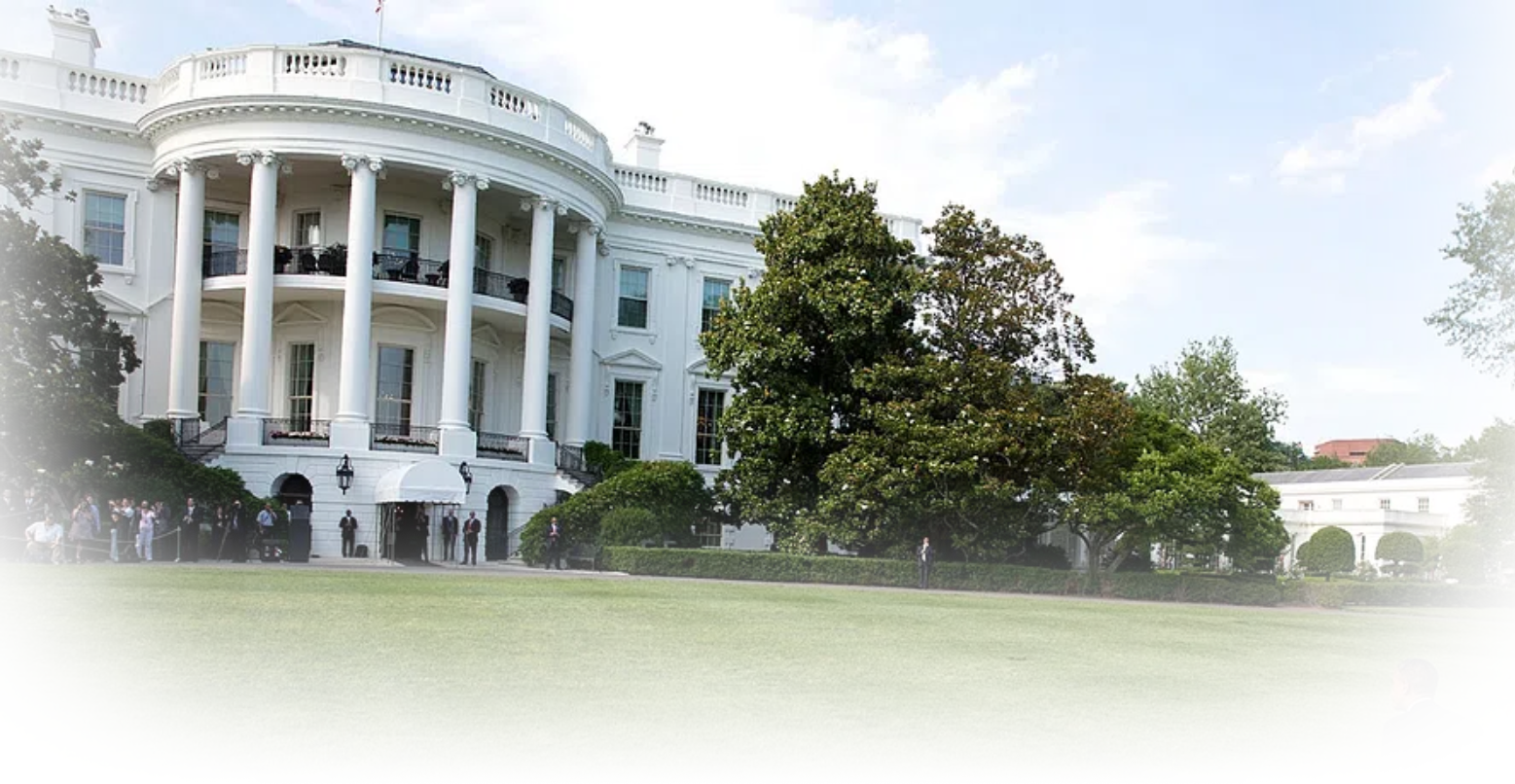 View of the White House from the front lawn